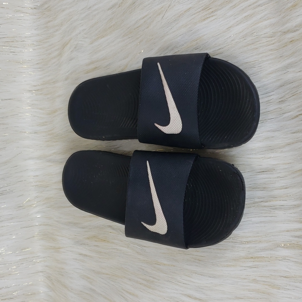 Nike Slide Ons - Picture 1 of 7